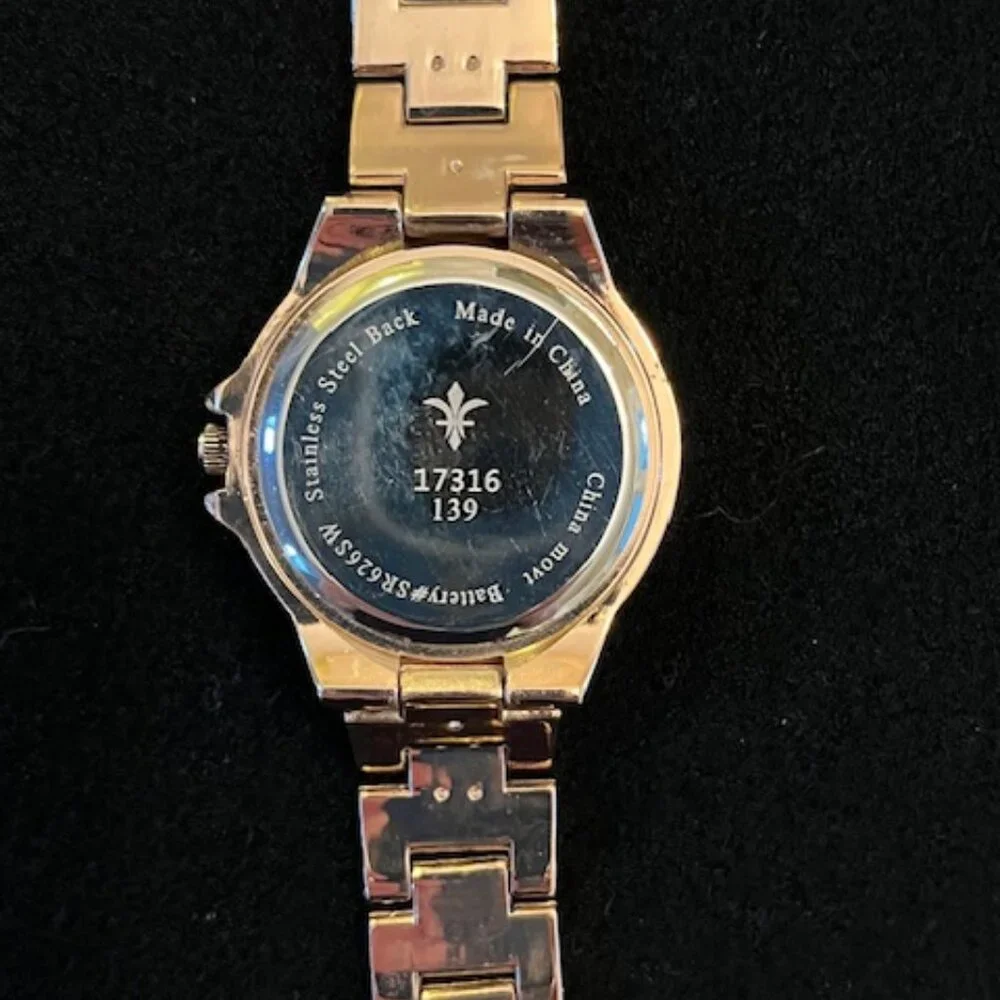FLEUR DE LIS | Rose Gold-tone finish Large dial Crystal-set bezel-NEW Battery